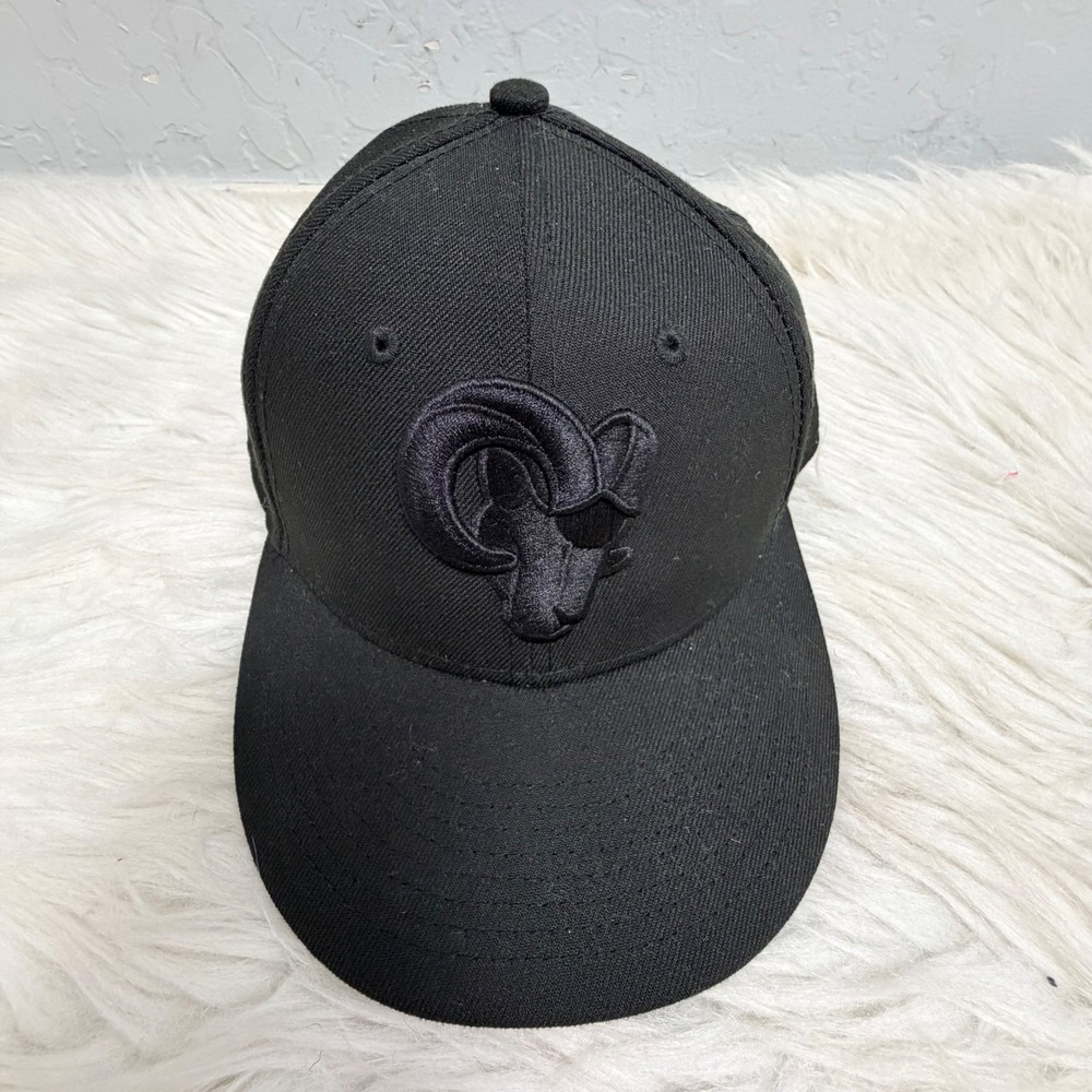 New Era 59FIFTY Los Angeles Rams Hat Black on Black Fitted 7 1/8 NFL Cap